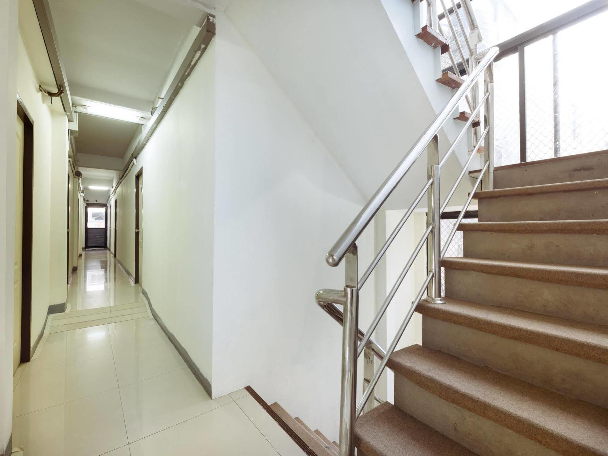 Nine Place Sukhumvit 40 Bangkok Extérieur photo